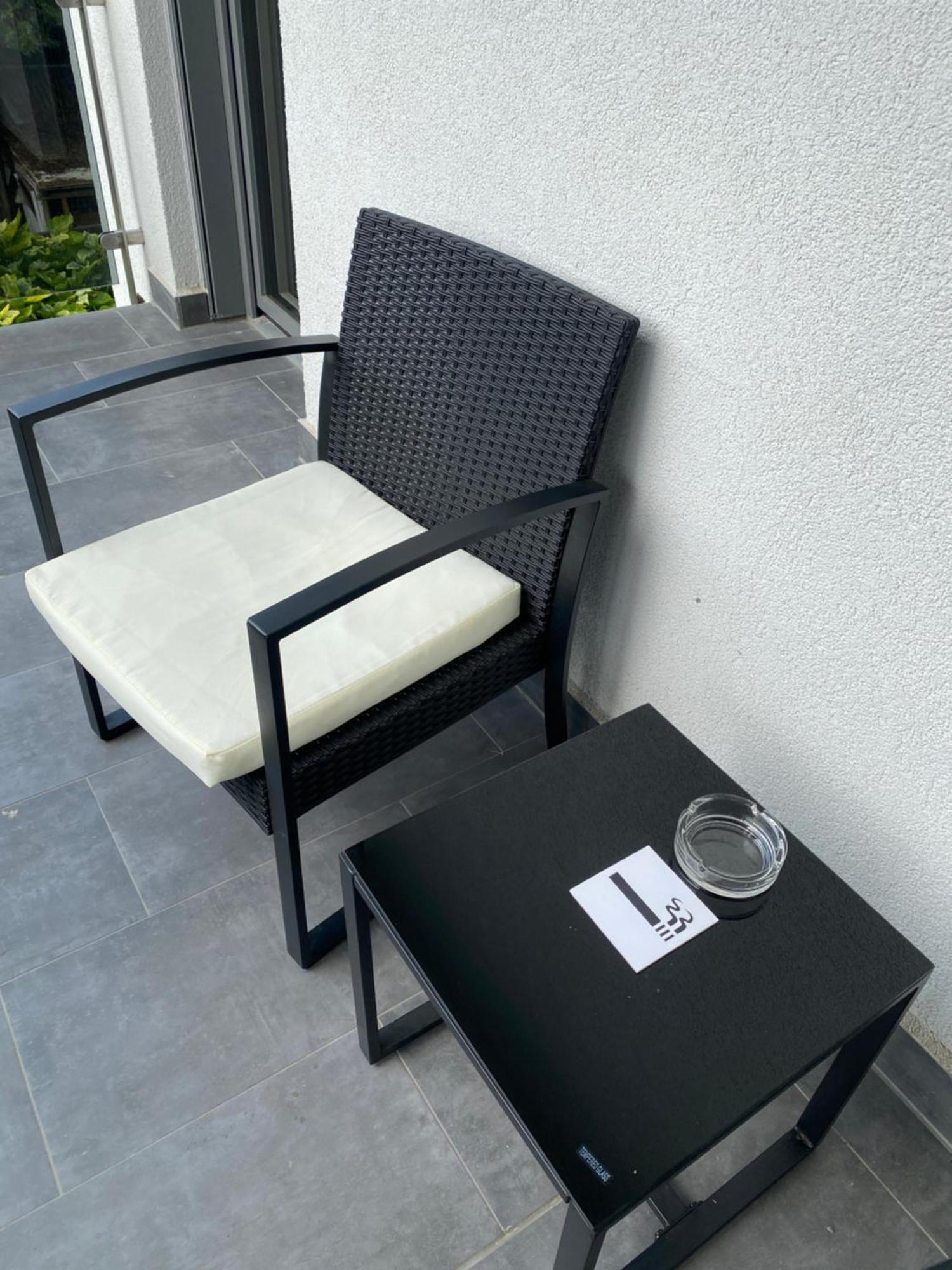 Modern Living In Budapest Exterior photo