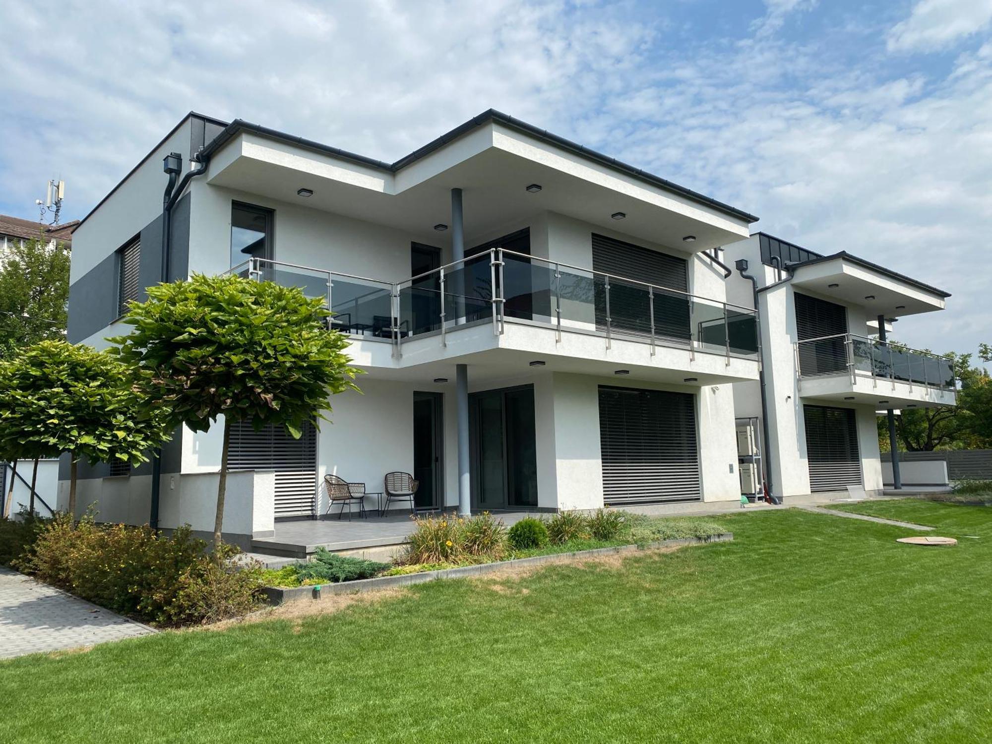 Modern Living In Budapest Exterior photo